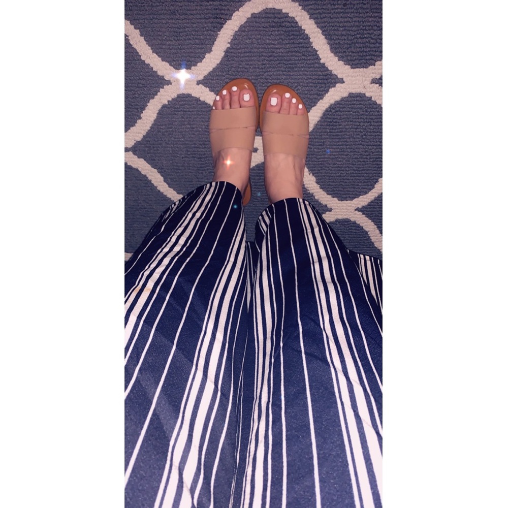 Stella morgan cropped flowy pants